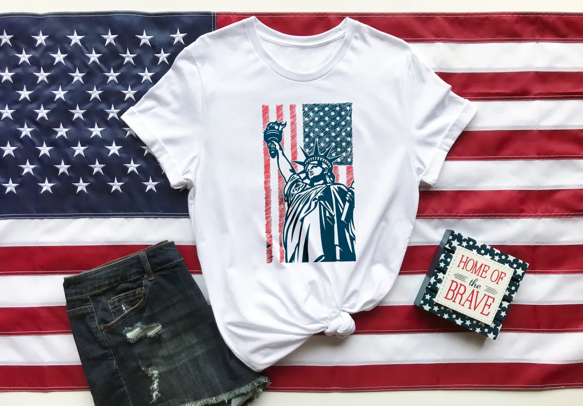 Statue of Liberty USA Flag Shirt, 4th of July Day Gift Shirt, American Flag Shirt, Fourth of July Tee, New York City Shirt, Memorial Shirt