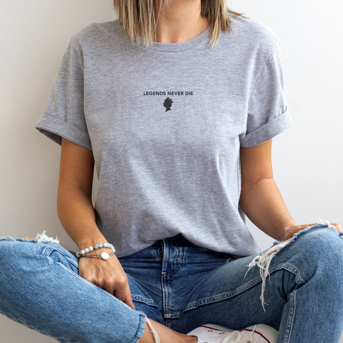 Queen Elizabeth II T-Shirt, Rip Queen Elizabeth Shirt, Legends Never Die Minimalist UK Shirt, United Kingdom,  Her Majesty, England Shirt