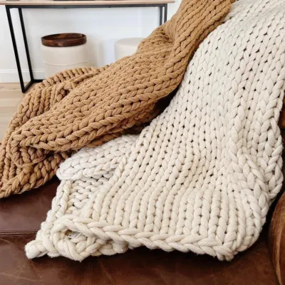 Personalized Chunky Knit Blanket,Hand Knit Throw Bed Blanket,50x70" Oversized Custom Name Design with Leather Patch Gift,Houswear Quilt Xmas